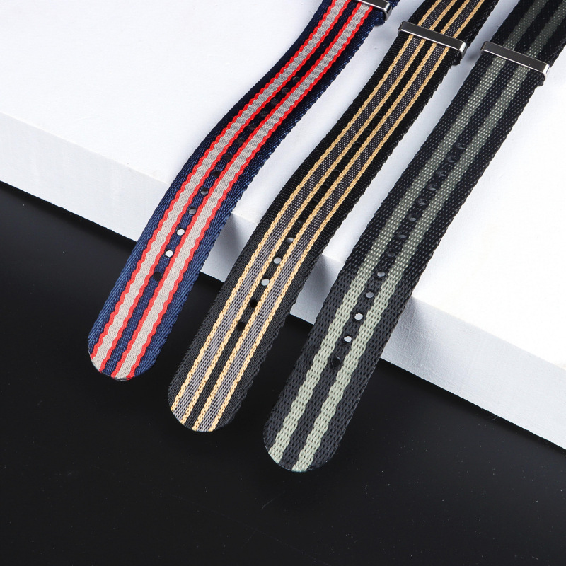 สายนาฬิกาผ้าใบไนลอนแบบพรีเมียม - Nylon Nato Strap บทวิจารณ์และราคา